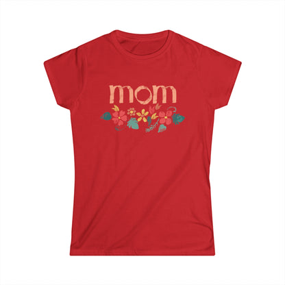 Women's Softstyle Tee, Model "Mom3"